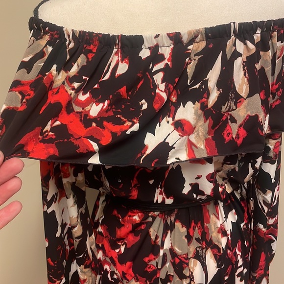 NWT A new kind of SeXy CAMO off shoulder long sleeve maxi. - Picture 3 of 5